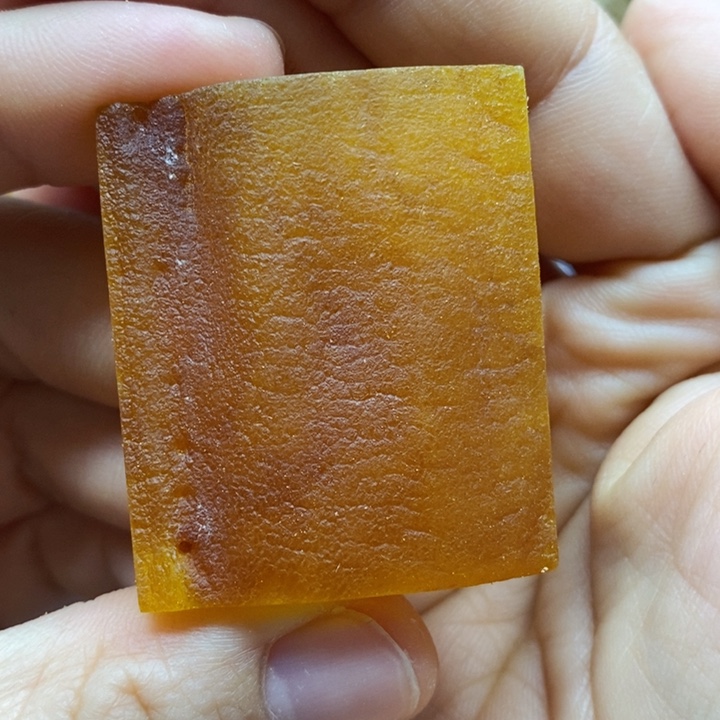 定制琥珀未镶嵌蜜蜡牌子