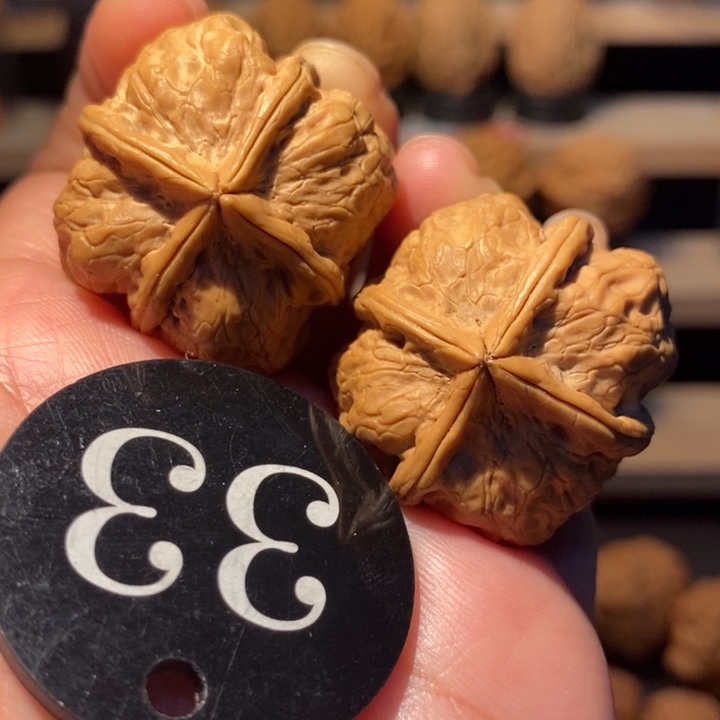 施***木质类古蟾四炸33尺寸，横平竖直