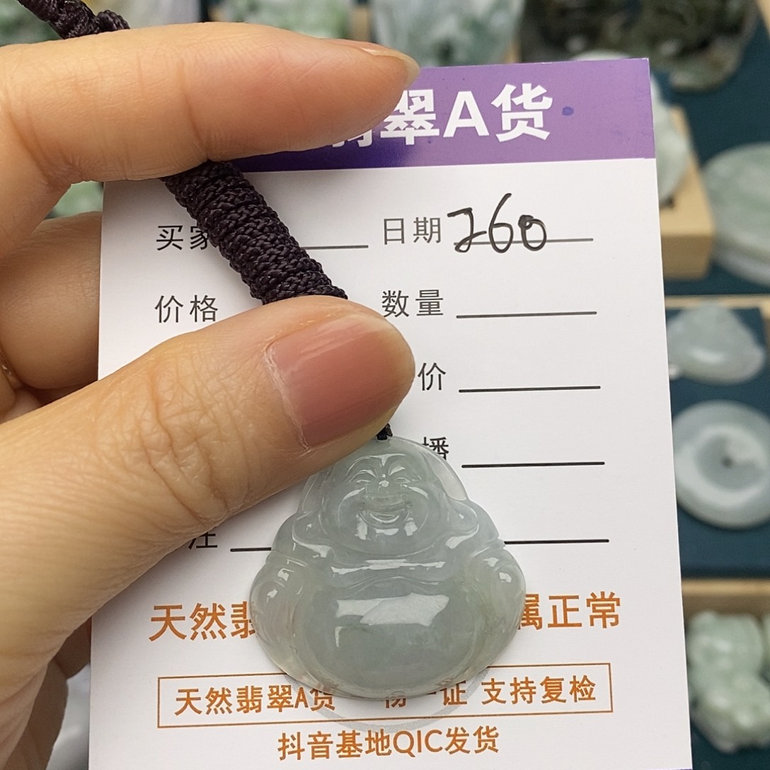 翡翠未镶嵌颈饰佛公