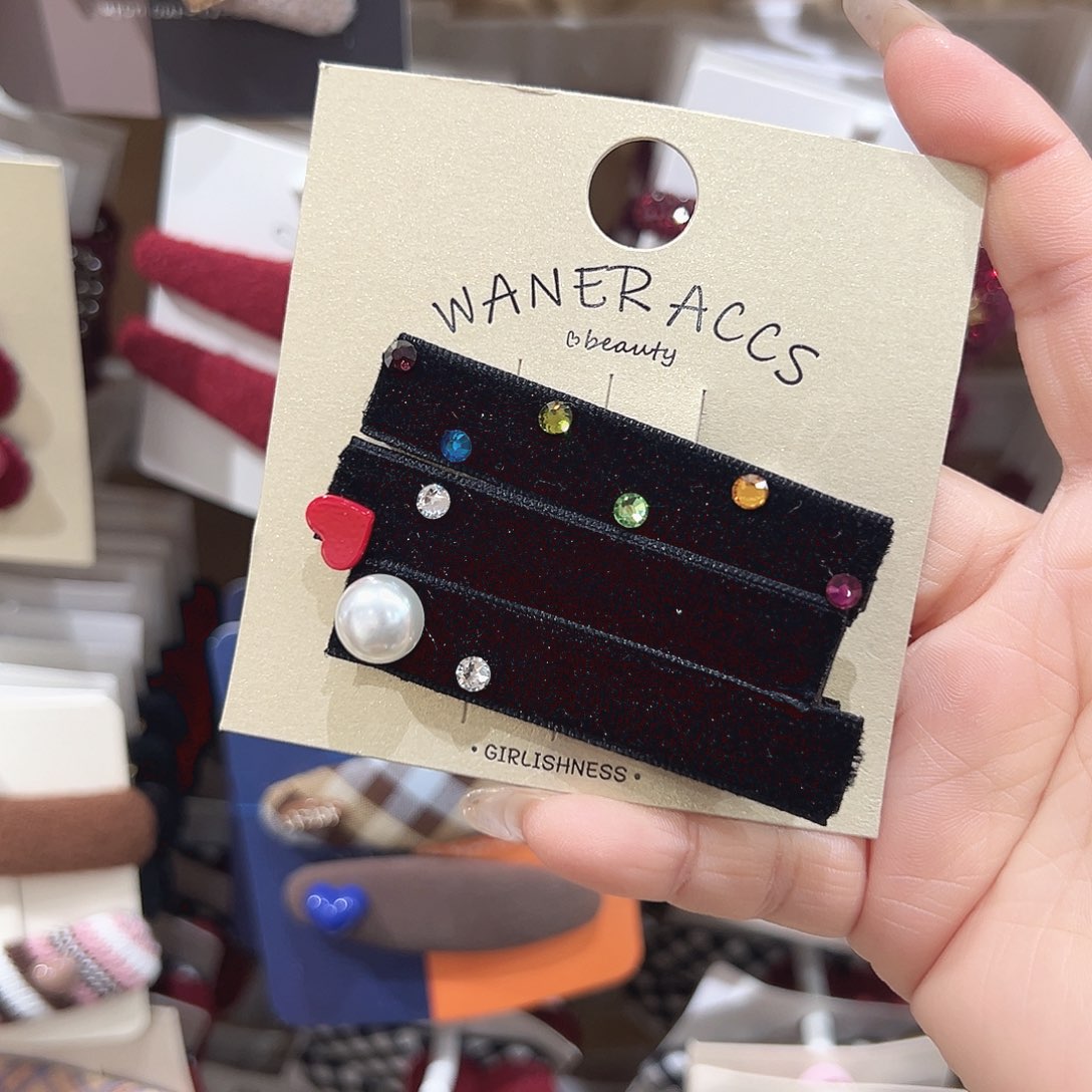 非金属黑色丝绒鸭夹三只