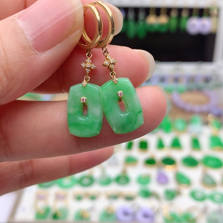 翡翠18K金镶嵌耳饰