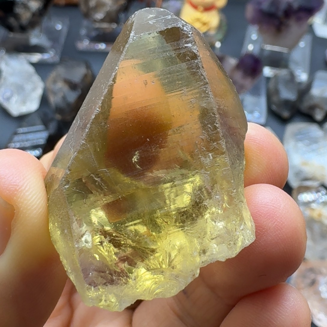 石材巴西黄水晶原石