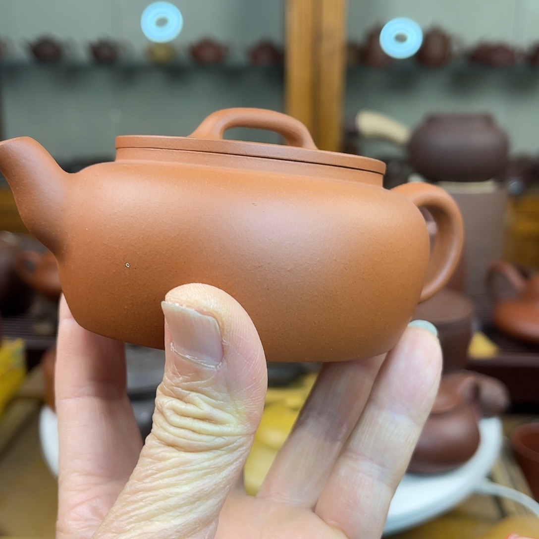 紫砂茶壶微瑕纯原矿红皮龙大运卖