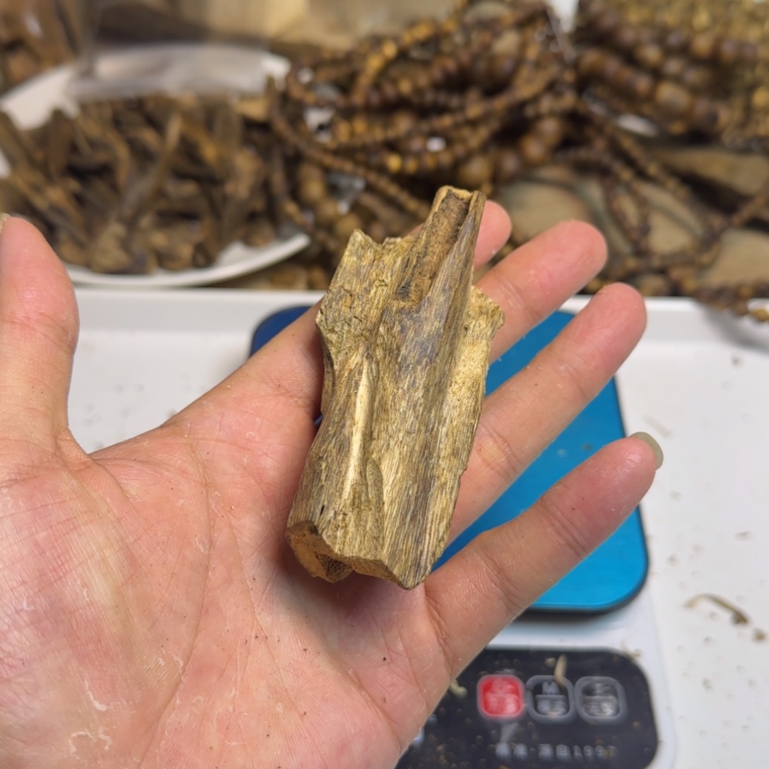 沉香沉香碎屑绿棋楠原料虫漏陆河17克