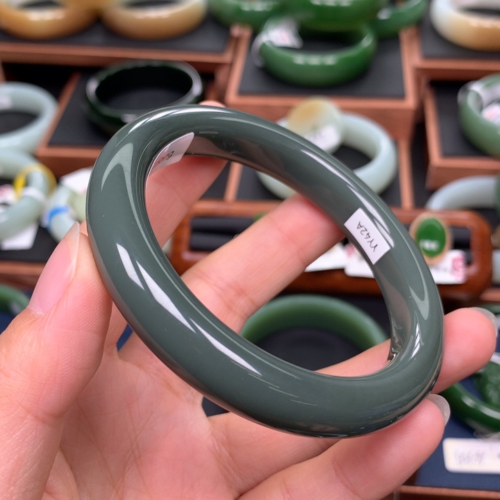 和田玉（碧玉）手镯未镶嵌61