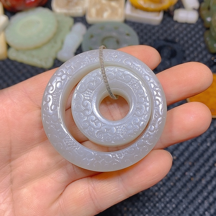 未镶嵌手链和田玉（糖玉）