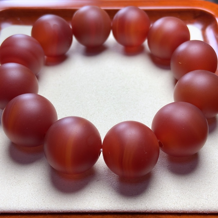 玛瑙/玉髓手串未镶嵌酒红磨砂