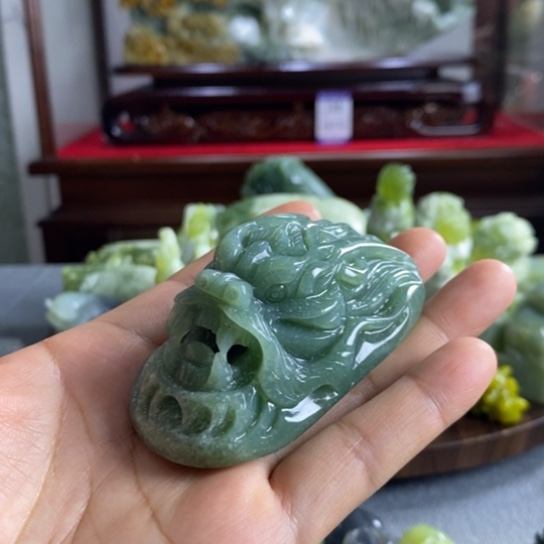 蛇纹石玉手把件未镶嵌炽**晖