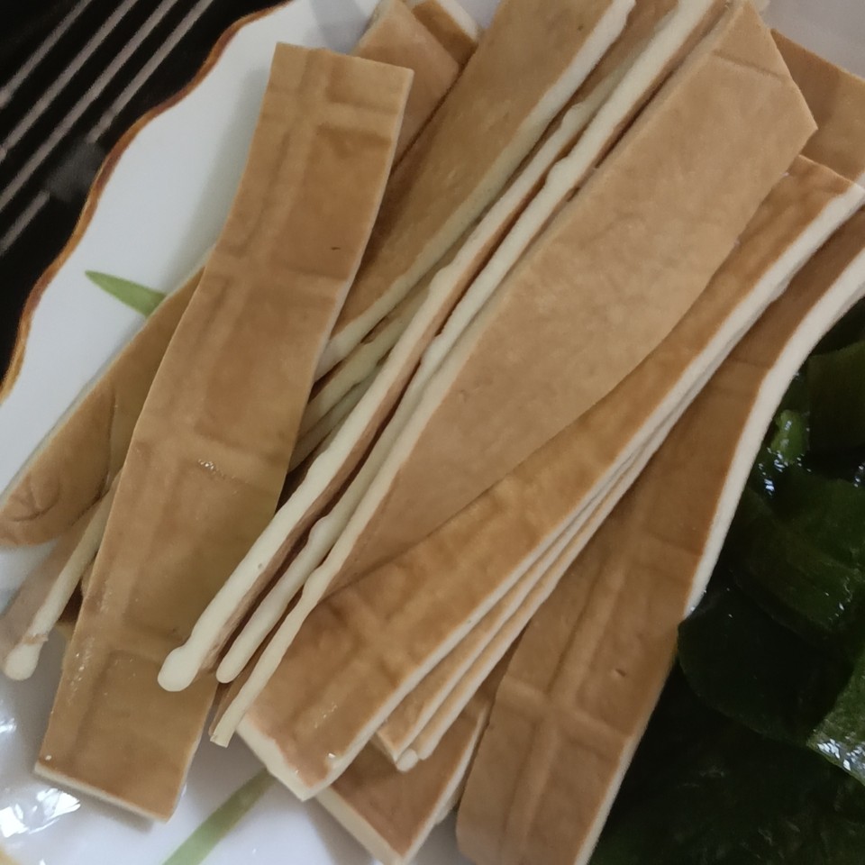 新鲜起泡豆干2张