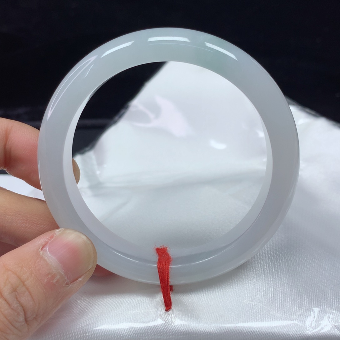 翡翠手镯（圆镯）未镶嵌55.2