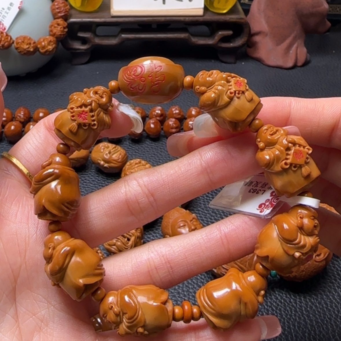 【闪购商品】橄榄核吊坠恭喜发财小弥勒