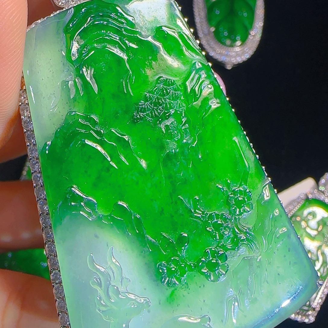 翡翠吊坠(赠链)银S925镶嵌