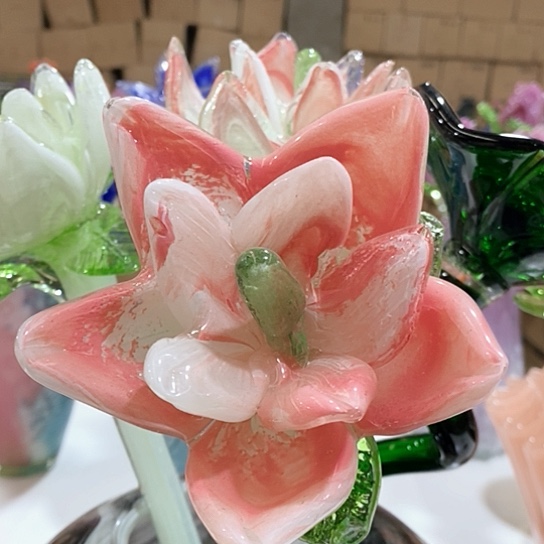 琉璃花瓶高45厘米宽9厘米