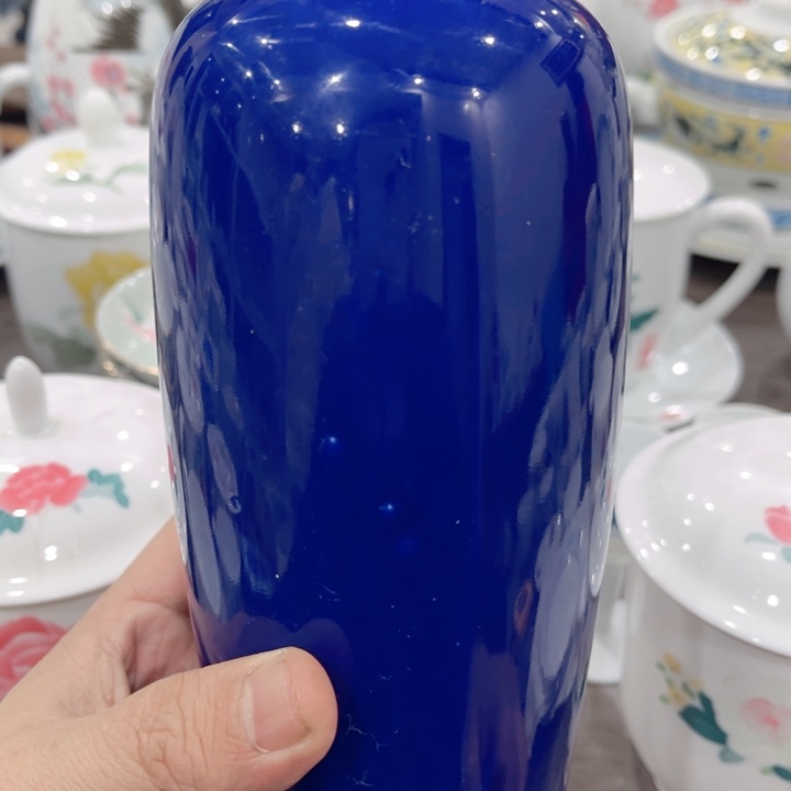 壶釉下五彩的瓷器和瓷器