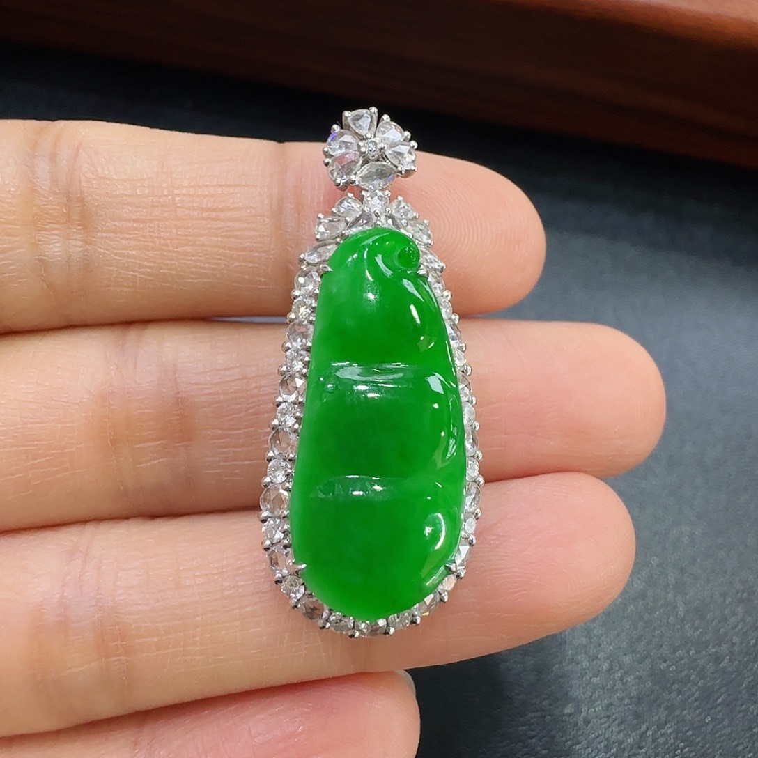 翡翠吊坠(不含链)18K金镶嵌