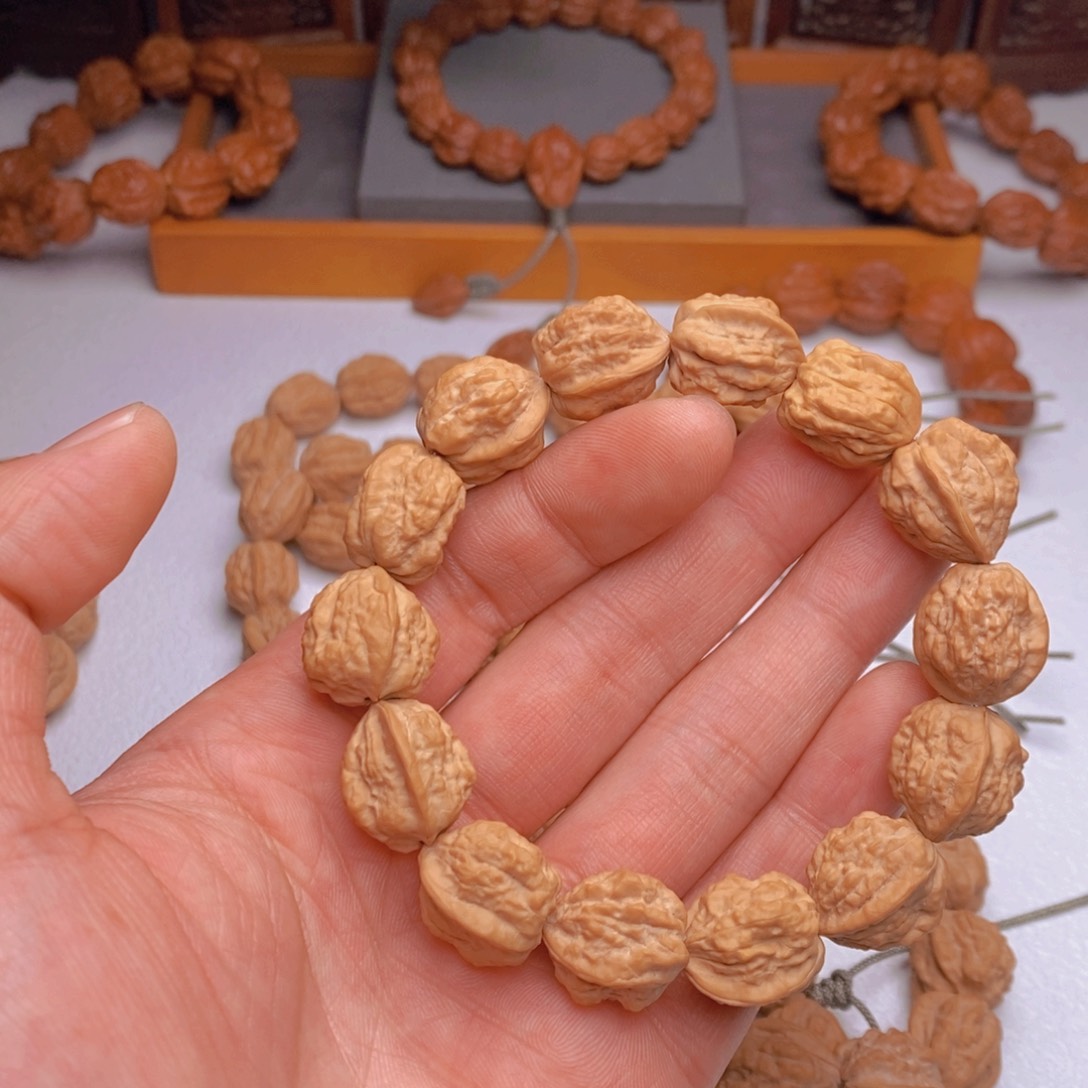 桃核手串回****?蛤蟆头尺寸16