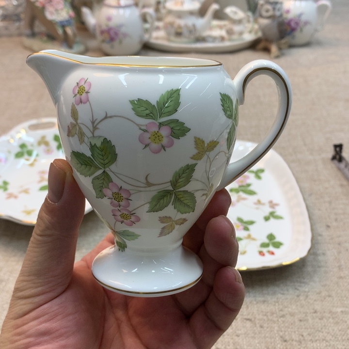 寒***纪金瓷阁家的美丽瓷器