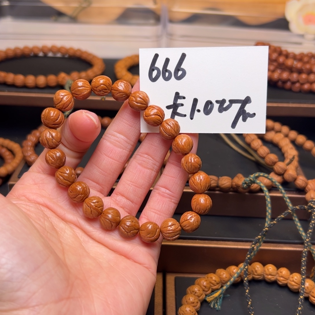 吊坠桃核秦岭野生龙纹桃核