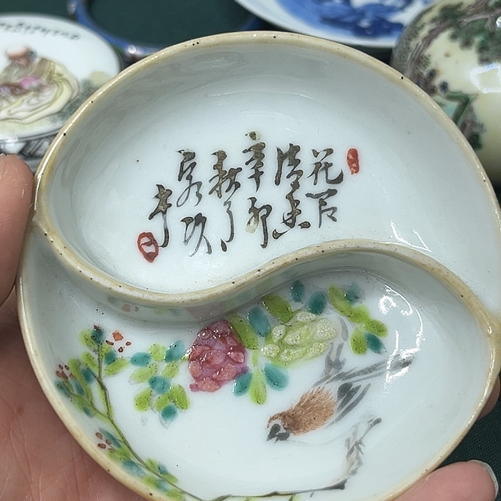 山***已瓷片精美的陶瓷摆件……