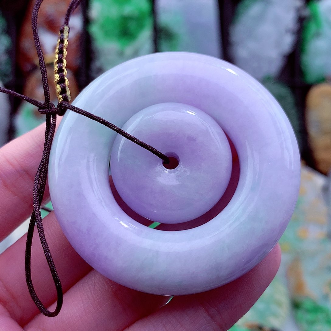 翡翠未镶嵌颈饰挂件