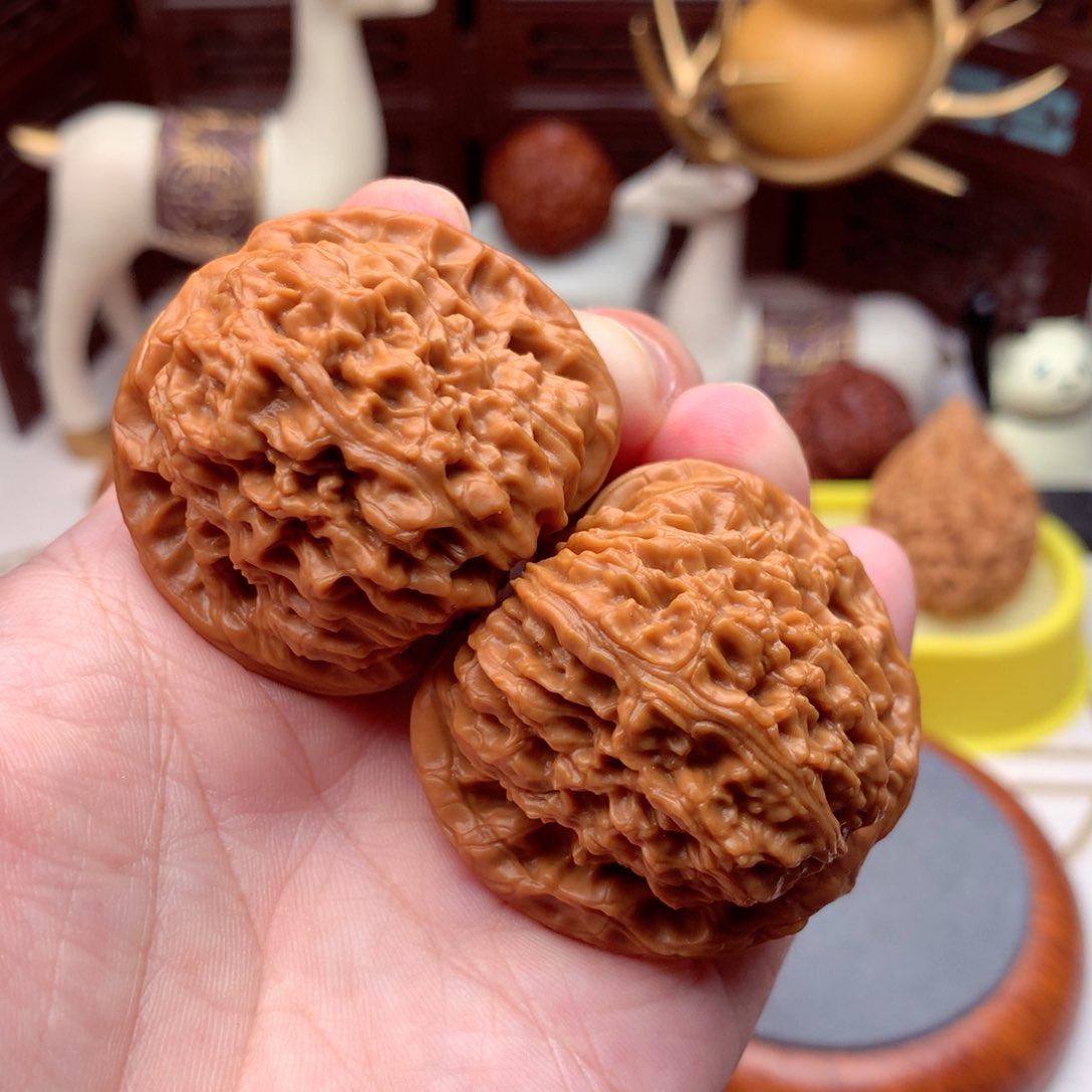 把件文玩核桃我***面南疆石全品满肉  1号