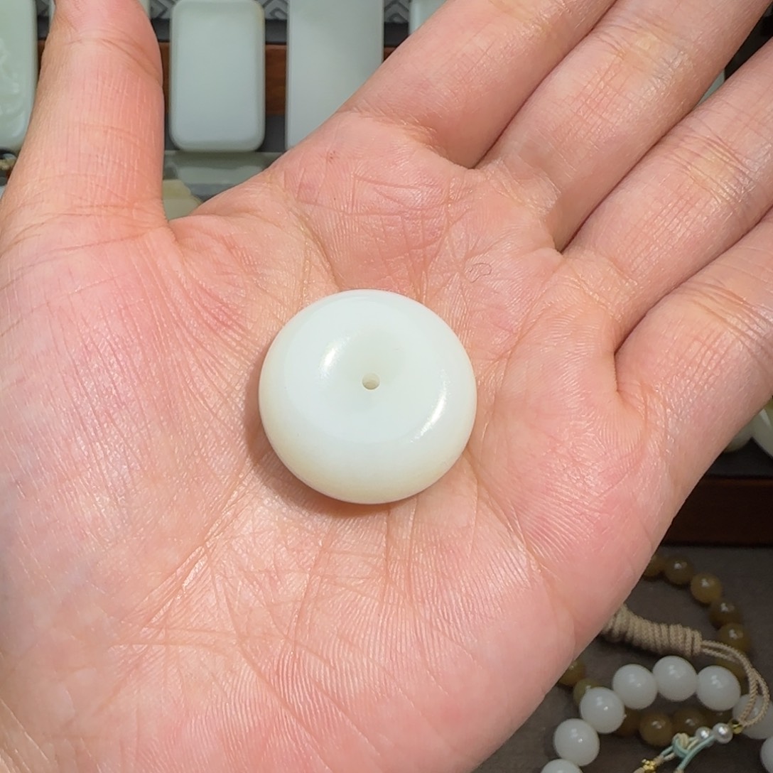 和田玉颈饰未镶嵌✎**夏