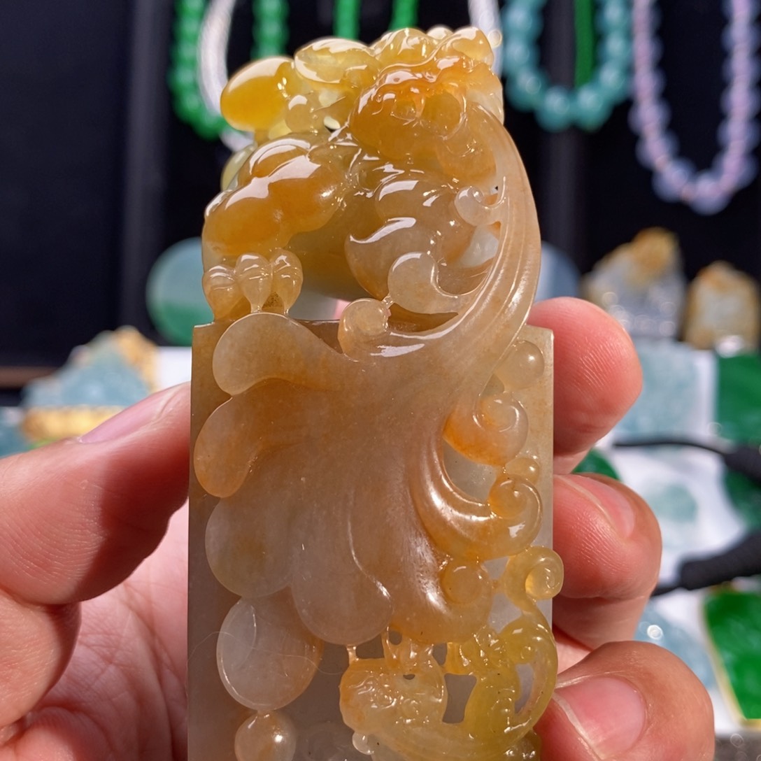 翡翠颈饰未镶嵌慧*貔貅大印章