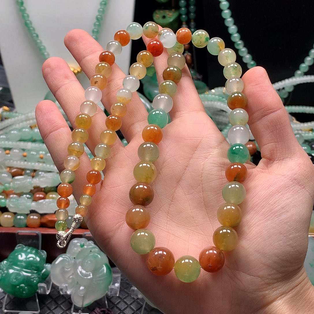 昆***。石英质玉未镶嵌项链