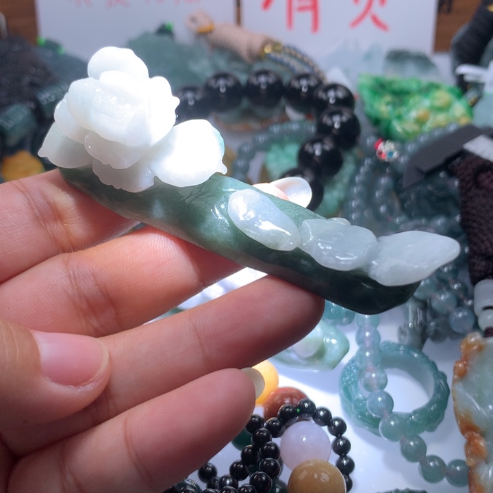 翡翠颈饰未镶嵌保真天然A货翡翠