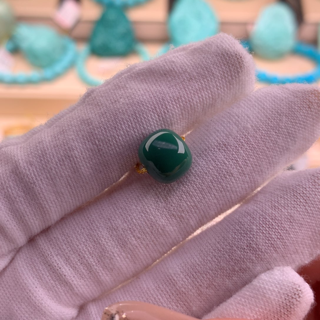 绿松石珠宝奇石未镶嵌9.6*8.5mm