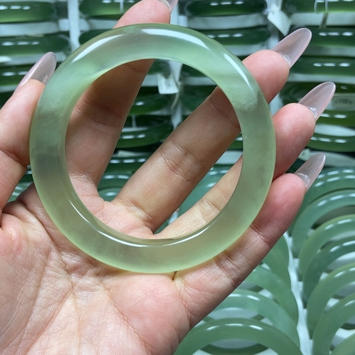 岫玉未镶嵌手镯天然岫玉手镯