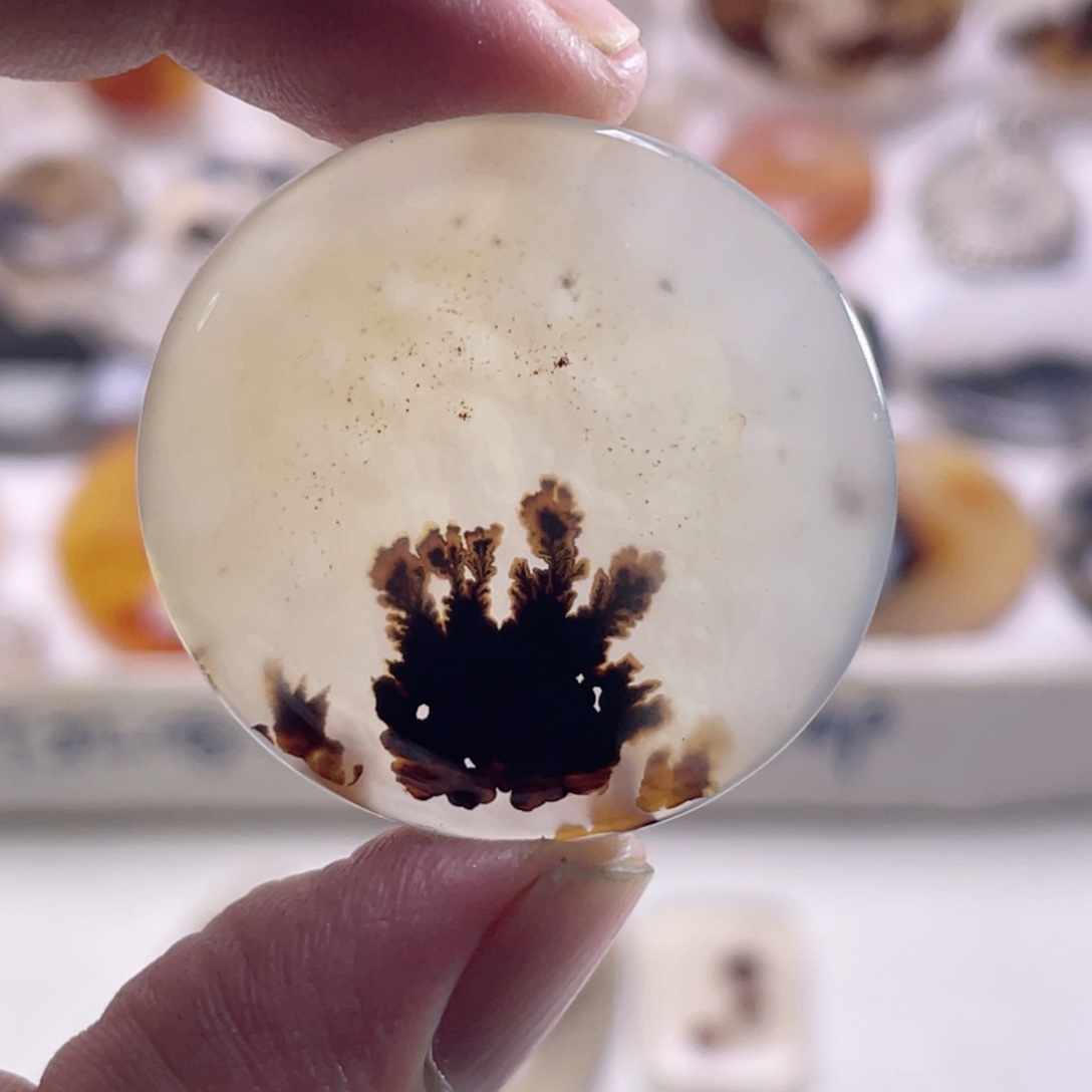 玛瑙/玉髓未镶嵌珠宝奇石