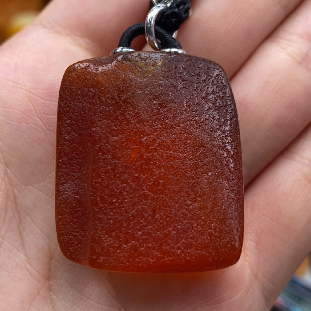 琥珀吊坠(赠链)未镶嵌