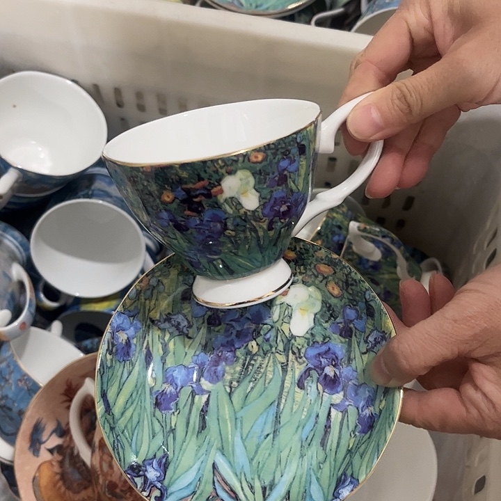 瓷片微瑕骨瓷咖啡杯碟鸢尾花两套