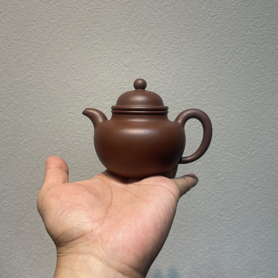 周雪姣全手工掇球壶约200cc原矿紫泥