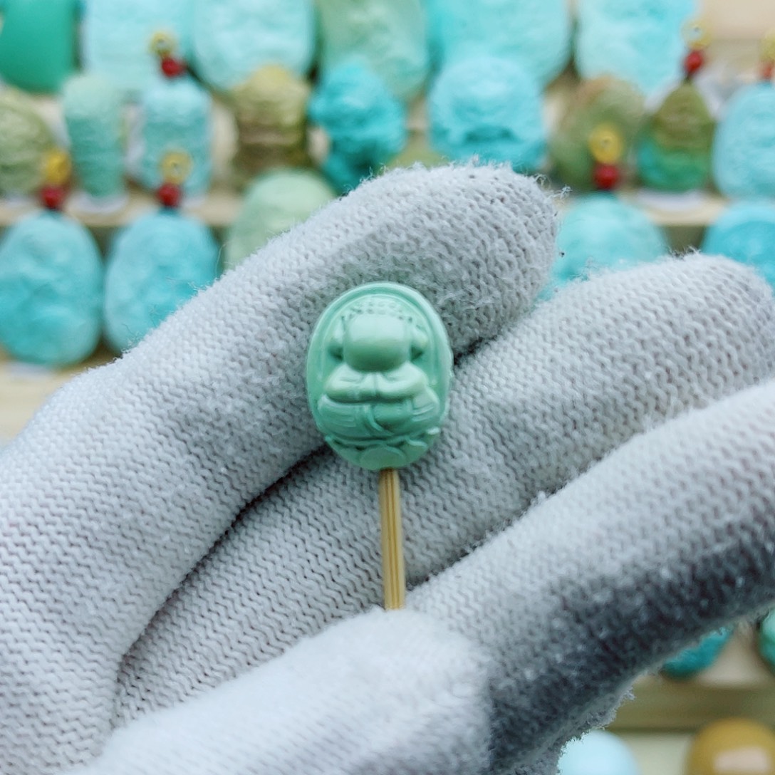 绿松石未镶嵌珠宝奇石