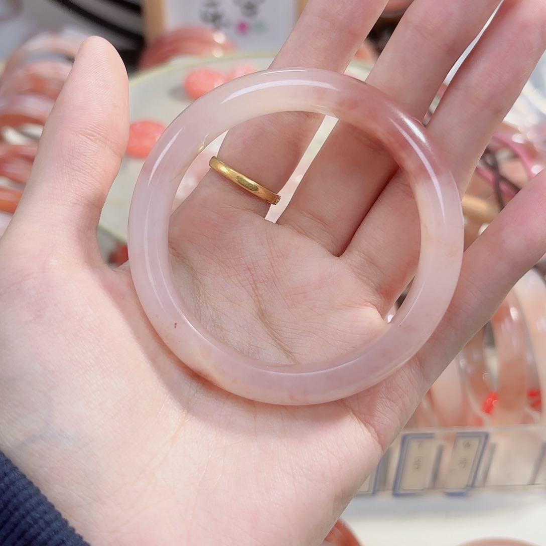 石英质玉手镯未镶嵌丸***?