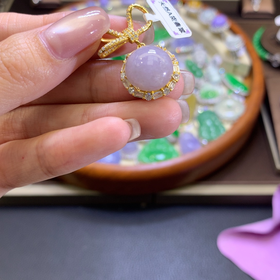 翡翠颈饰银S925镶嵌翡翠吊坠