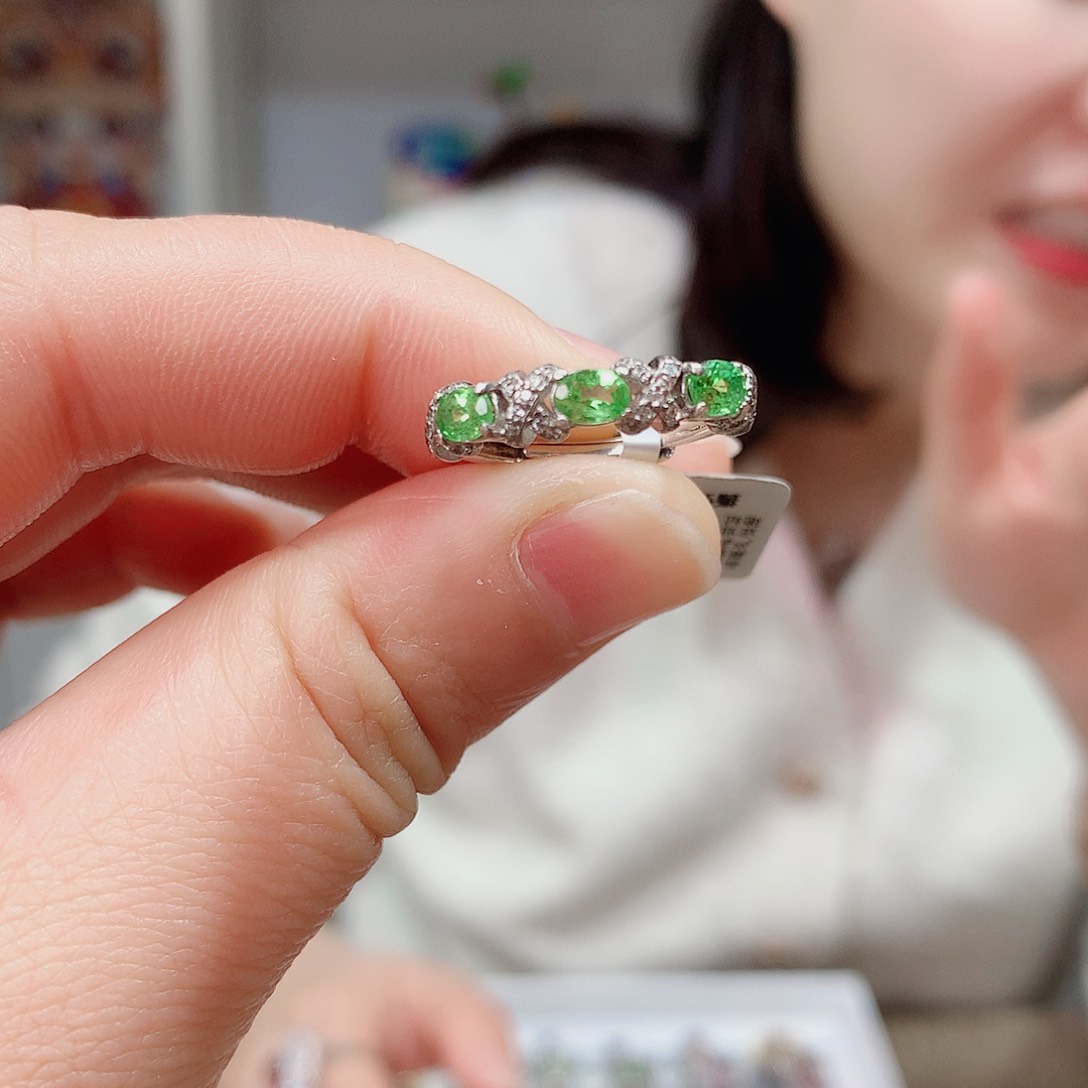 石榴石（沙弗莱）戒指银S925镶嵌