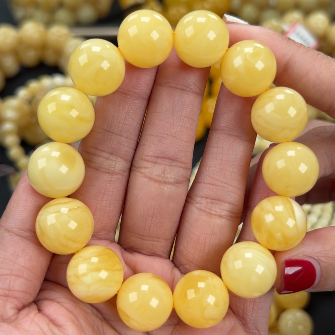 琥珀未镶嵌手链30.7克