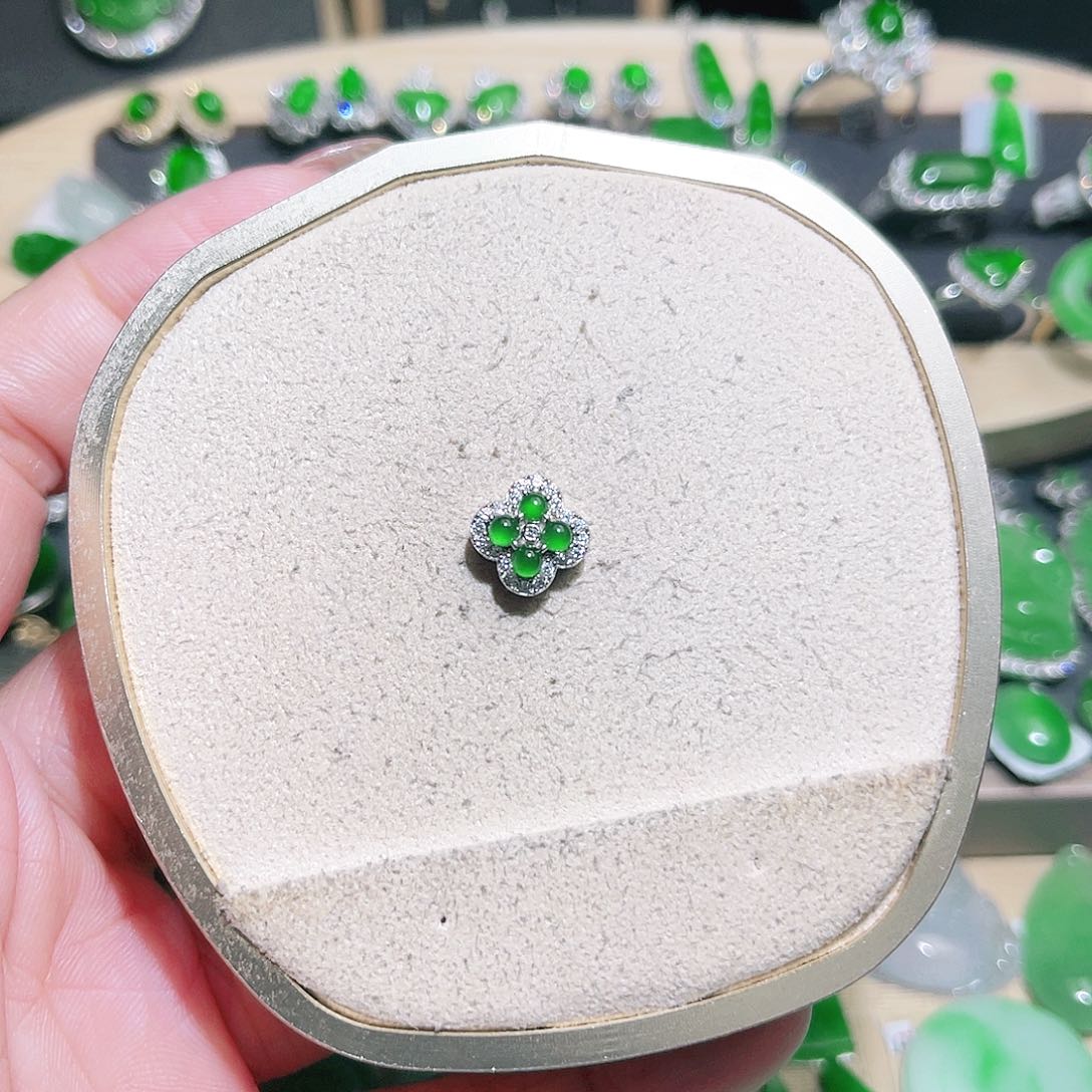 ****L未镶嵌挂件翡翠裸石