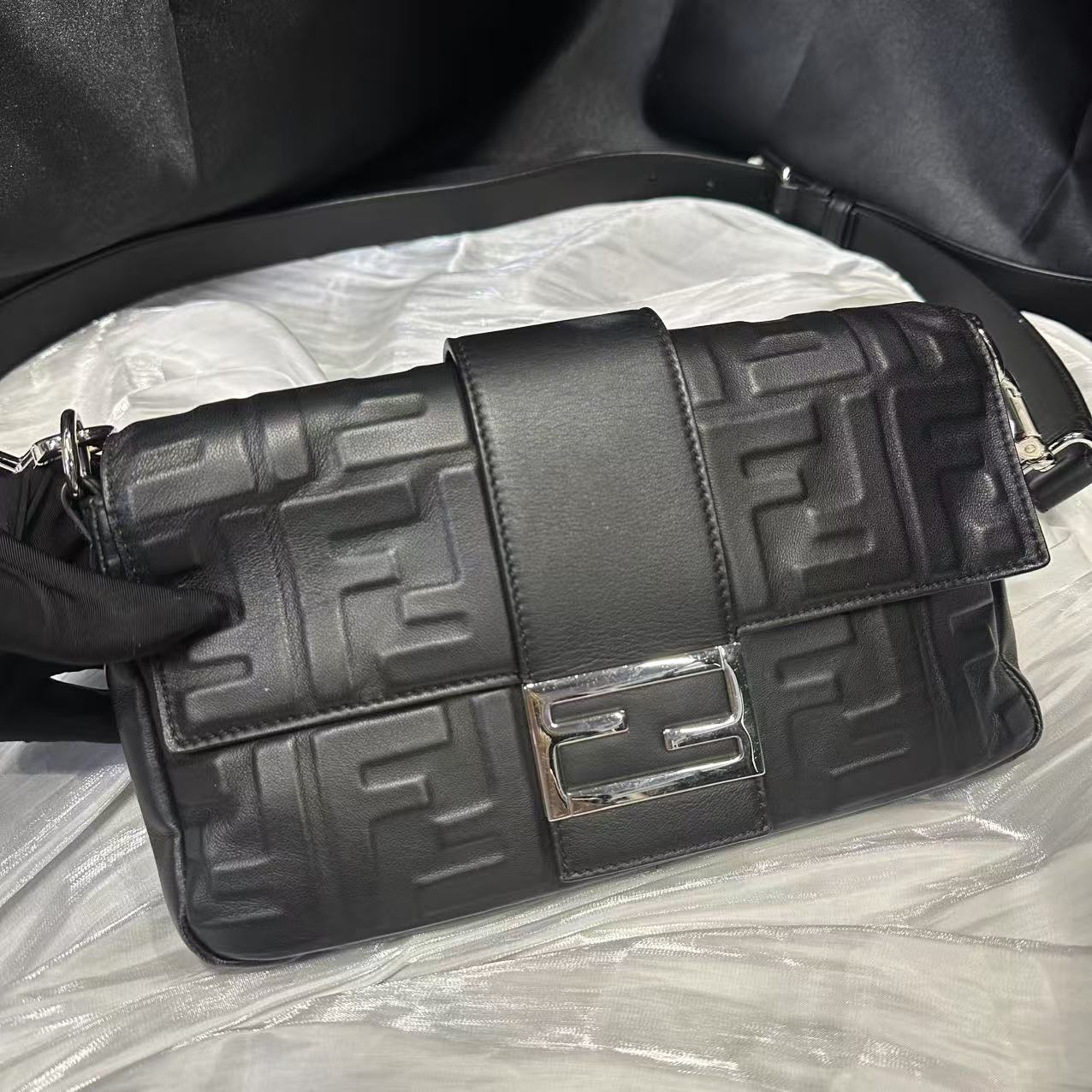 95新 FENDI/芬迪 伦老板/95新/芬迪法棍