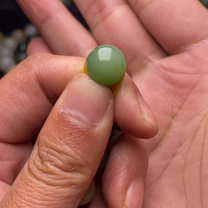 大***生和田玉未镶嵌挂件