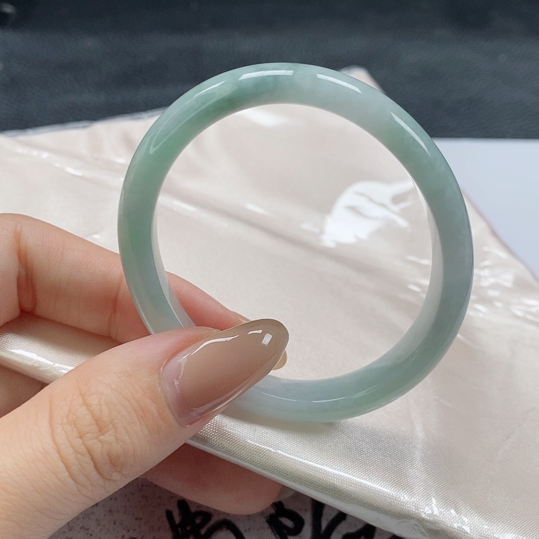 【闪购商品】翡翠手镯（贵妃镯）未镶嵌324号