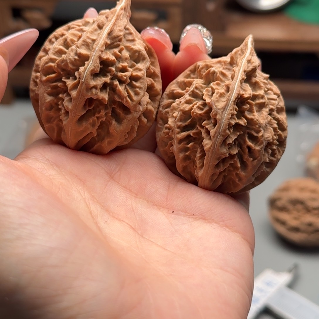 文玩核桃把件关东木子楸百核59花皮