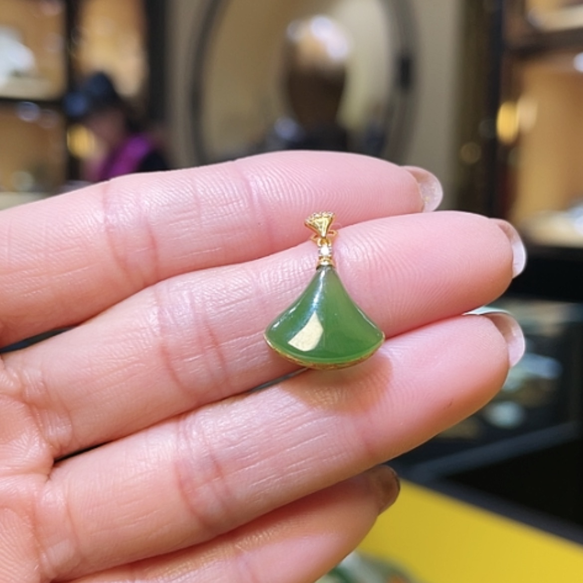 【闪购商品】和田玉颈饰18K金镶嵌