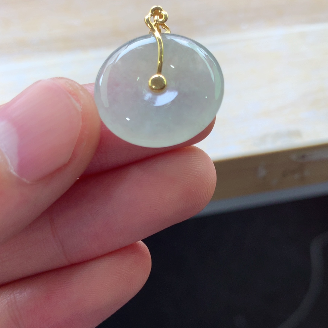 翡翠颈饰18K金镶嵌吊坠