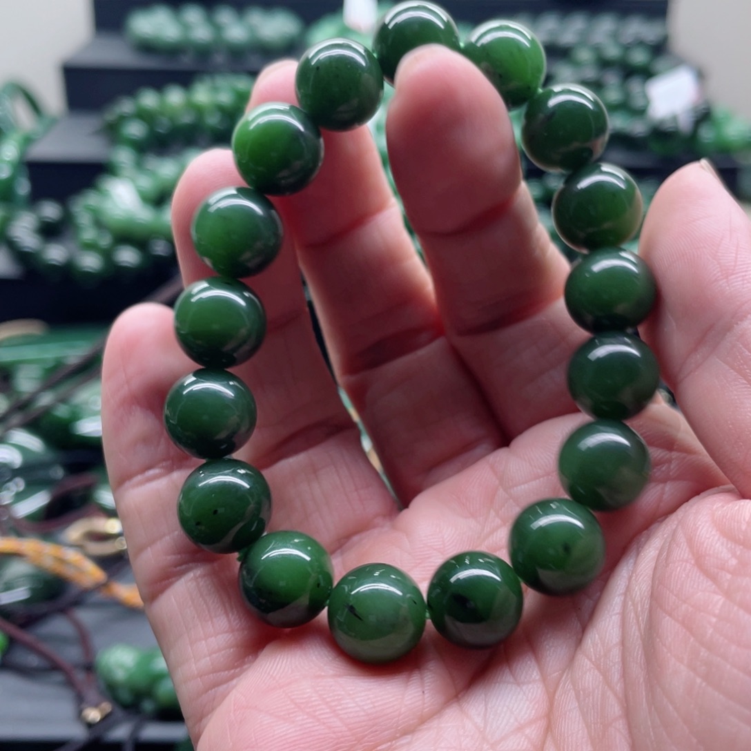 和田玉（碧玉）未镶嵌手链