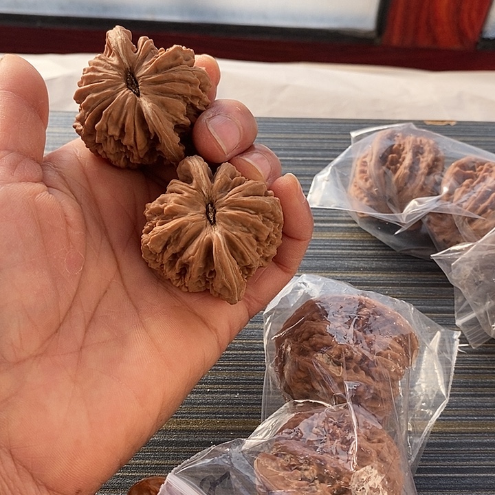 暴***子核桃老树红皮四座楼41全品