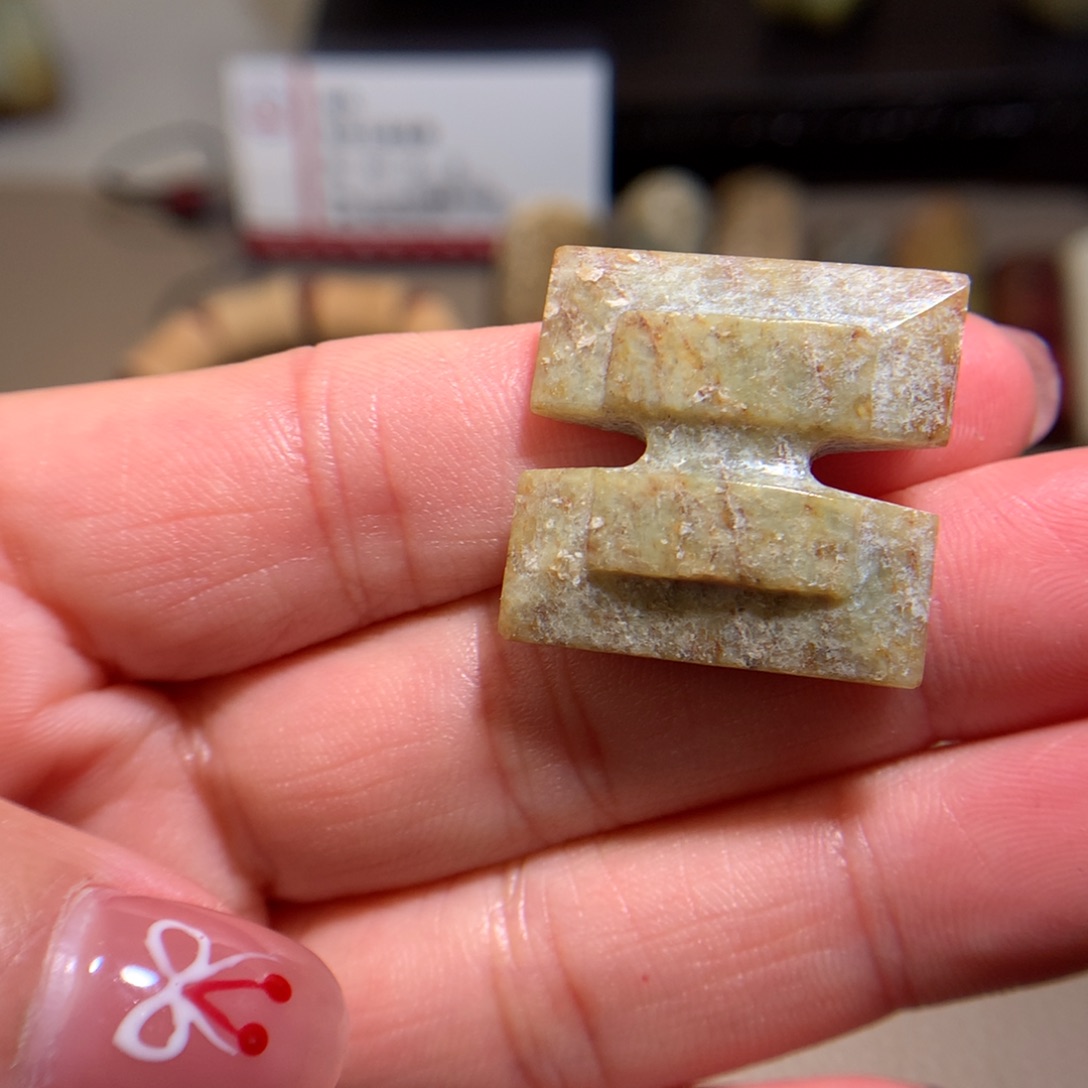 和田玉（糖玉）颈饰未镶嵌方*